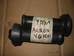 Handlebar rubbers pair Yamaha YQ100 Aerox