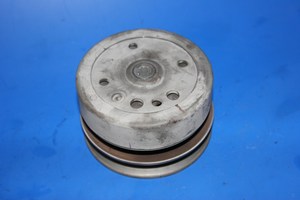 Clutch assembly used Suzuki AP50 scooter