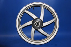Front wheel silver GT125