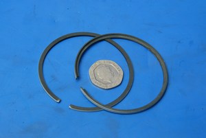 Piston rings new 0.5mm oversize Yamaha DT125 MX - Click Image to Close