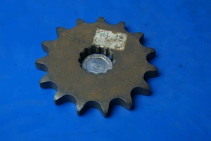 Front sprocket 566 15 tooth new
