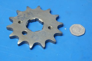 Front drive sprocket 569 14 tooth new