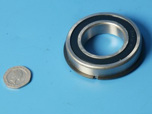 60/32 wheel bearing with circlip and groove