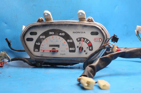 Speedo head unit / Clocks used Honda Bali SJ50