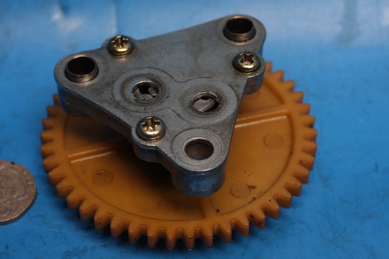 Oil pump and drive gear Used Skiv 50