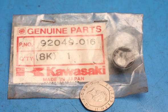 Oil seal cylinder head valve genuine kawasaki KZ1000 VN1500 - Click Image to Close