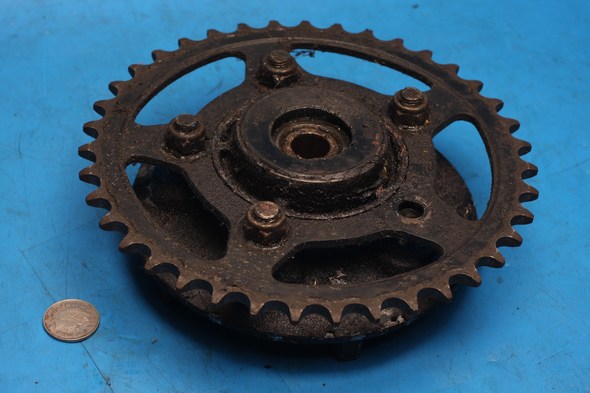 Rear sprocket and carrier Suzuki GS500 used - Click Image to Close