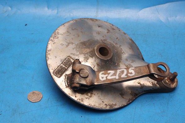 Brake shoe hub rear Suzuki GZ125 used - Click Image to Close