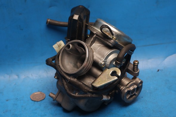 Carburettor complete with auto choke 24mm inlet Used