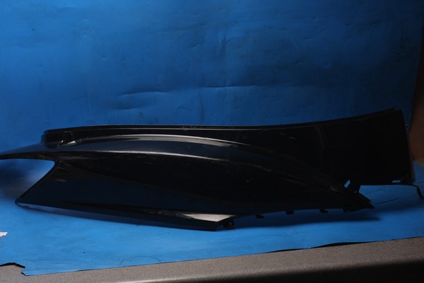 Underseat panel L/ hand Black Sym Jet4 50
