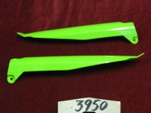 Front fork cover in kawasaki green PS395G used