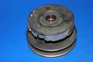 Rear pulley centrifugal clutch