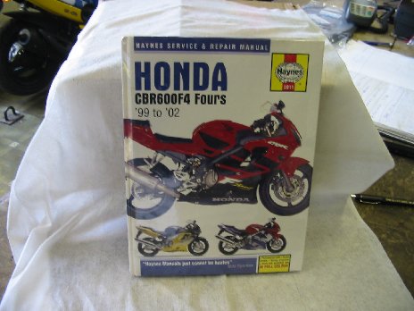 Honda CBR 600 F4 workshop manual Haynes 3911