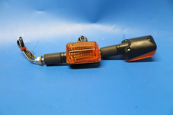 Indicators Mini long black stem with amber lens WE35071