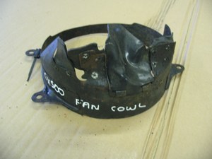 Radiator fan cowl