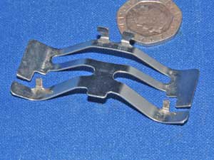 Anti rattle stainless brake pad spring 53207-I155-0500