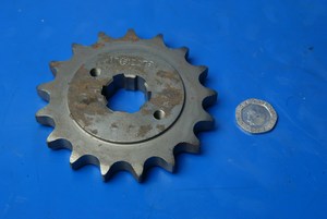 Front sprocket 279 17 tooth new