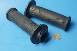 Pair of twistgrip rubbers with throttle sleeve used CPI Bravo50