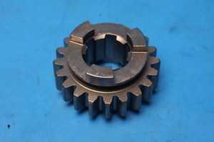 Gear mainshaft 4th Norton Classic Commander and Interpol2 - Click Image to Close