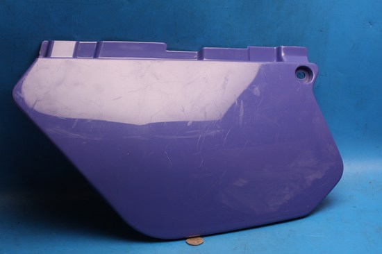 Side panel used for DT125R/DTr125 in purple