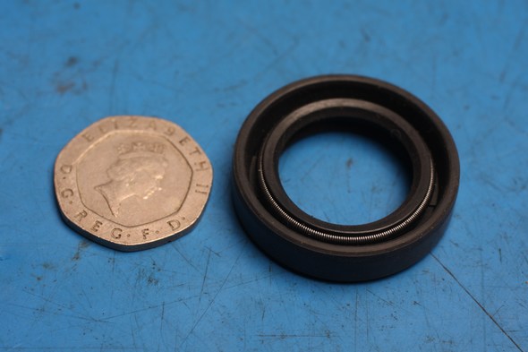Oil Seal 20 x 30 x 7 - Click Image to Close