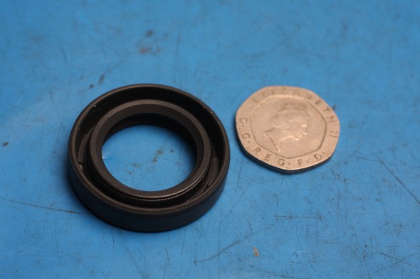 Oil Seal 20 x 31 x 7 - Click Image to Close