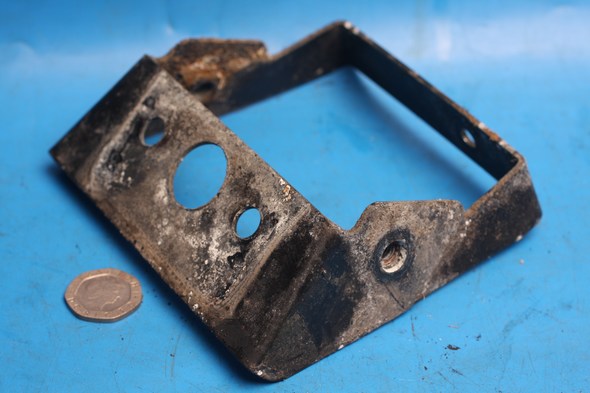 Rear mudguard bracket used Hyosung GT125R H63210H99700 - Click Image to Close