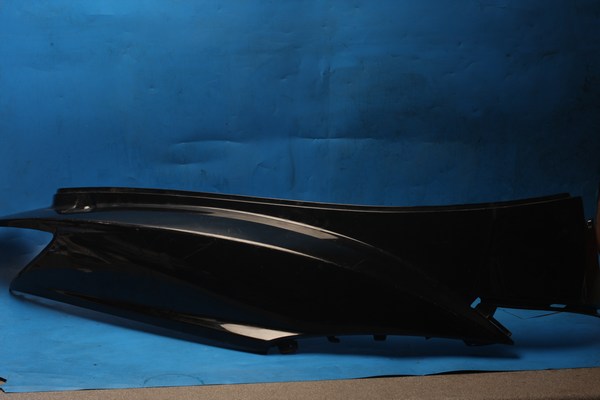 Underseat panel R/ hand Black Sym Jet4 50