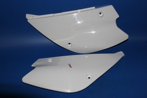 Side panels, pair Kawasaki KX85 Suzuki RM100 (White) PS6005