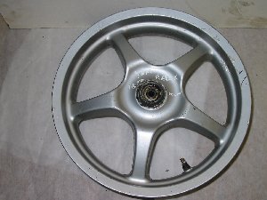 Front wheel Used Yamaha YQ50 Aerox - Click Image to Close